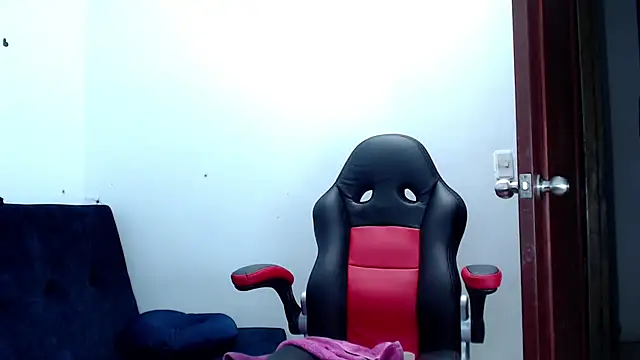 kaira sweet  online show from February 13, 2025, 7:03 am