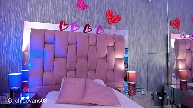 Chloe evans   online show from September 30, 2025, 11:37 am