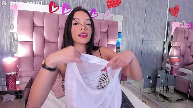 Chloe evans   online show from October 8, 2025, 11:41 am