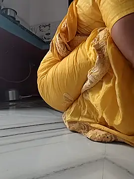 Snapshot of Archna-ji chatting on September 14, 2025, 3:49 am Archna-ji online show from September 14, 2025, 3:49 am