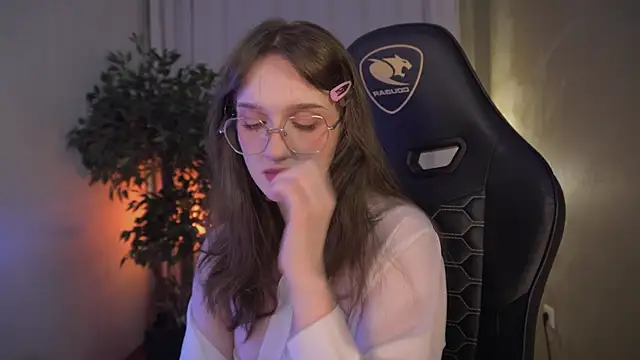 Snapshot of ELLIEJAY chatting on March 6, 2025, 11:31 pm ELLIEJAY online show from March 6, 2025, 11:31 pm