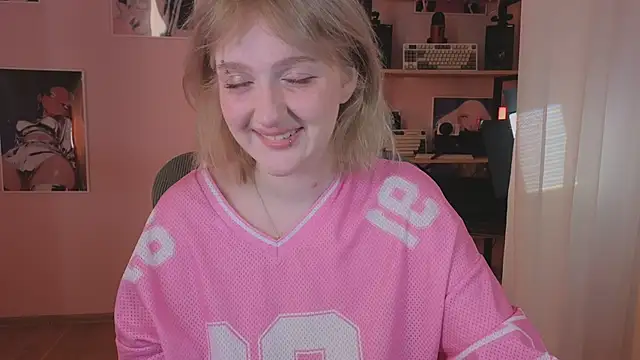 ELLIEJAY online show from March 29, 2026, 5:18 am