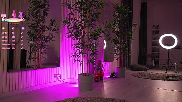 VanessaSimon online show from March 2, 2025, 9:31 am