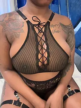 Snapshot of SexxyLunar chatting on July 15, 2026, 4:51 am SexxyLunar online show from July 15, 2026, 4:51 am