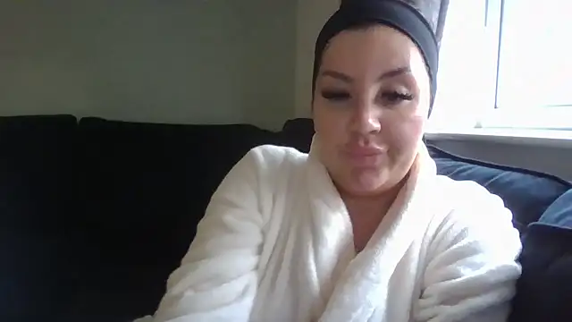 magical mia online show from January 22, 2025, 12:38 pm