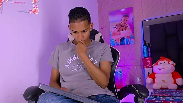 dilan alfonzo online show from April 16, 2026, 4:13 am