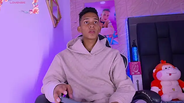 dilan alfonzo online show from April 23, 2026, 4:57 am