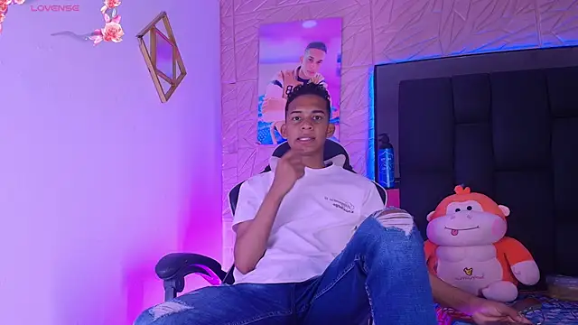 Snapshot of dilan_alfonzo chatting on June 1, 2026, 3:47 pm dilan alfonzo online show from June 1, 2026, 3:47 pm