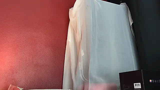 Snapshot of rosesdesiles chatting on January 15, 2025, 12:19 am rosesdesiles online show from January 15, 2025, 12:19 am