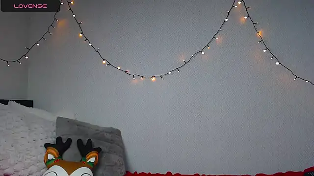 Nicole blonde0 online show from January 5, 2025, 8:42 pm