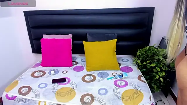 blonde girl01 online show from March 7, 2025, 10:54 pm