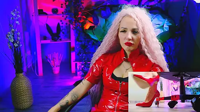 MonicaMaxwel online show from March 21, 2025, 6:18 pm