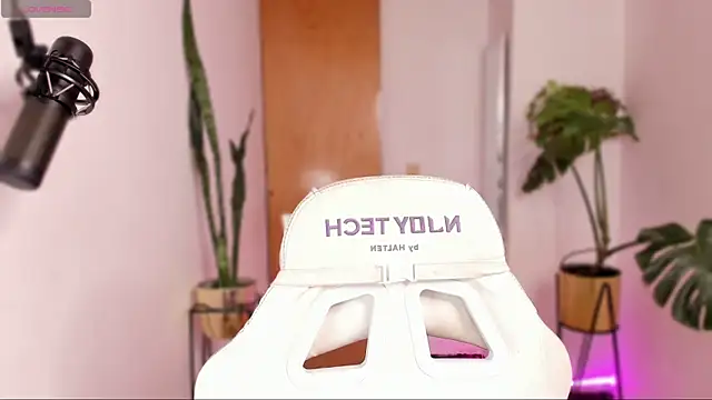 Gingerdoll   online show from January 26, 2025, 12:58 am