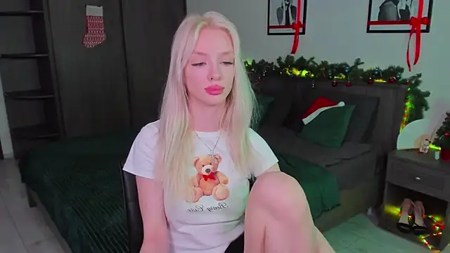 AleksaBlonde online show from December 27, 2024, 2:43 pm