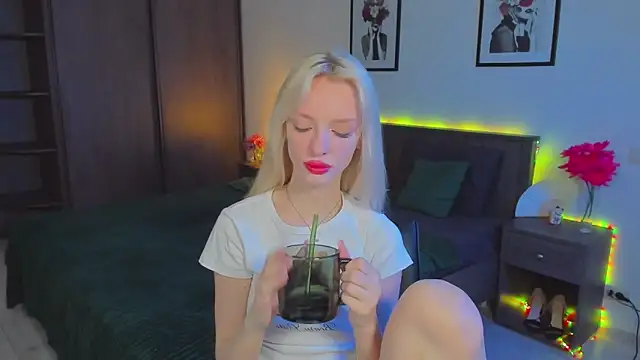 AleksaBlonde online show from January 25, 2025, 11:34 am