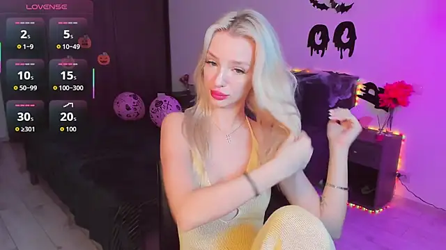 AleksaBlonde online show from October 29, 2025, 5:20 am