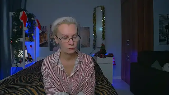 HelgaHimmell online show from January 7, 2025, 11:14 pm