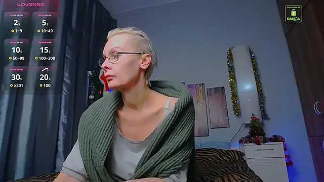 HelgaHimmell online show from January 8, 2025, 10:58 pm