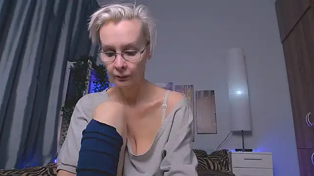 HelgaHimmell online show from January 27, 2025, 3:37 am