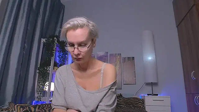 HelgaHimmell online show from January 27, 2025, 6:41 am