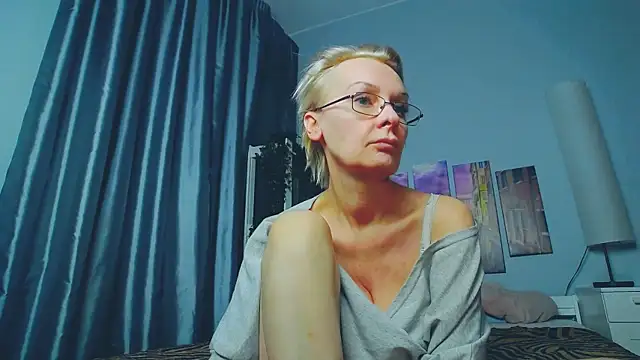 HelgaHimmell online show from March 16, 2025, 1:07 am