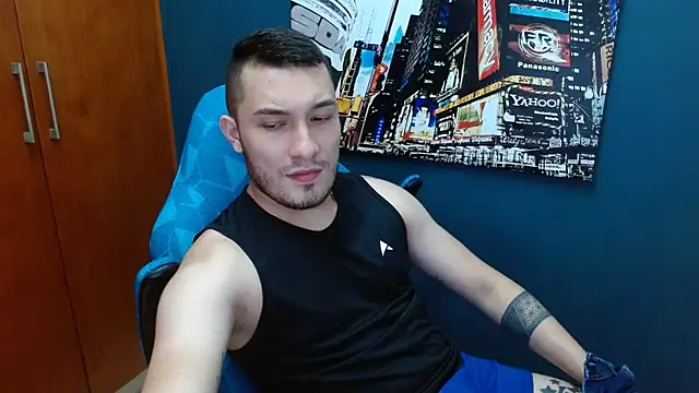 Snapshot of Airon_Blade chatting on February 4, 2025, 9:52 pm Airon Blade online show from February 4, 2025, 9:52 pm