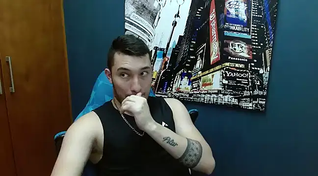 Snapshot of Airon_Blade chatting on February 13, 2025, 9:49 pm Airon Blade online show from February 13, 2025, 9:49 pm