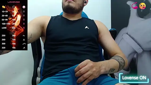 Snapshot of Airon_Blade chatting on September 19, 2025, 8:53 pm Airon Blade online show from September 19, 2025, 8:53 pm