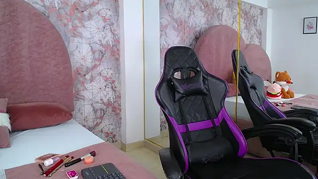 LexaDeRusso online show from March 2, 2025, 7:45 pm