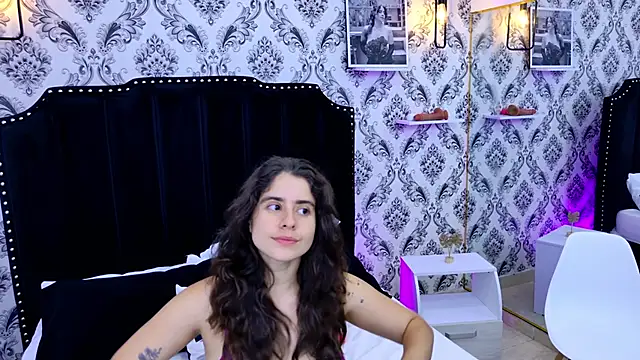 LexaDeRusso online show from April 19, 2026, 7:49 pm