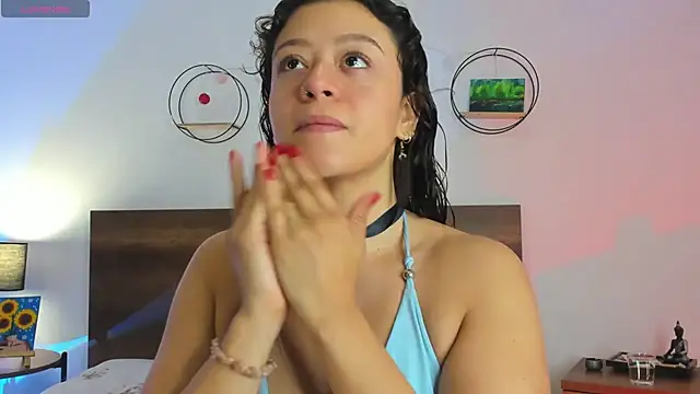 YenniferCurly online show from December 16, 2024, 12:27 pm