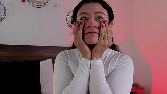 YenniferCurly online show from December 21, 2024, 12:38 pm