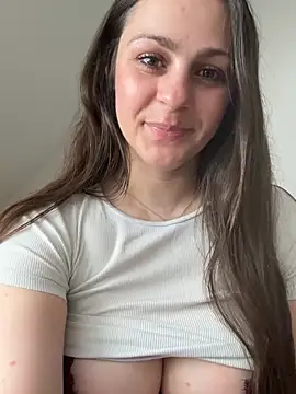 Snapshot of Loella-Rose chatting on April 12, 2026, 11:26 am Loella-Rose online show from April 12, 2026, 11:26 am