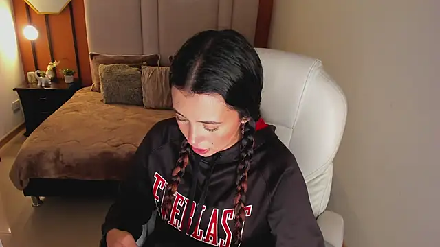 youpinkgirl  online show from September 24, 2025, 8:12 pm