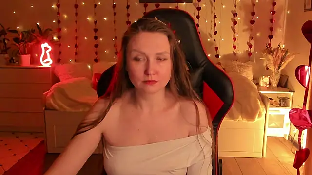 desperatehousewife   online show from February 16, 2025, 6:10 pm