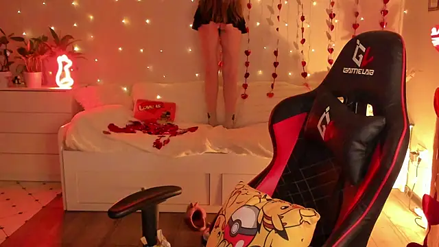 desperatehousewife   online show from February 17, 2025, 12:21 am