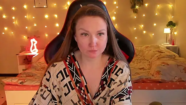 Snapshot of desperatehousewife__ chatting on April 30, 2026, 3:35 am desperatehousewife online show from April 30, 2026, 3:35 am