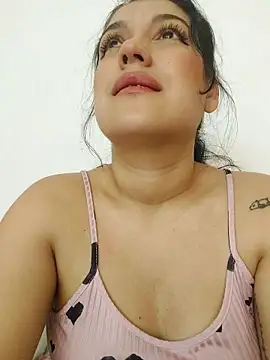 Sophie-hatter online show from February 16, 2025, 4:53 pm