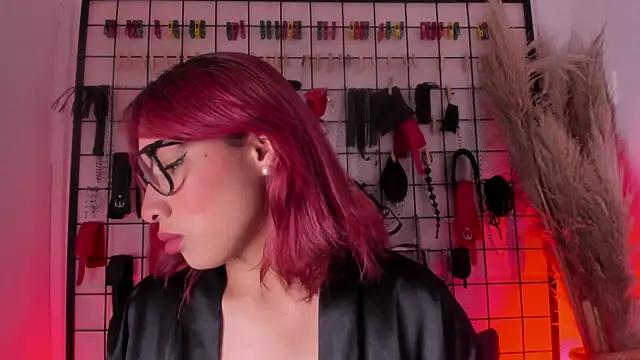 charrlotte quinn online show from September 28, 2025, 9:09 pm