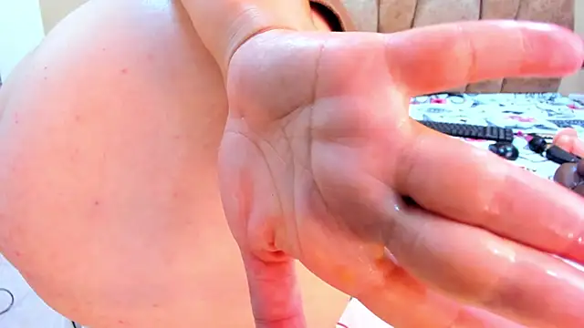 MiiaHot online show from January 3, 2025, 11:12 pm