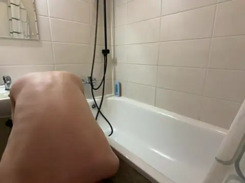 czruz online show from April 16, 2026, 9:39 pm