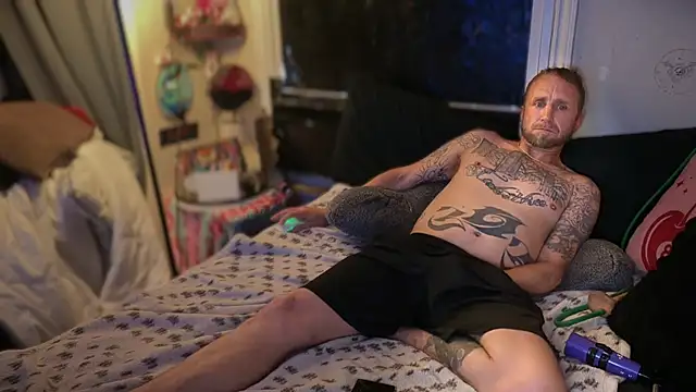 Snapshot of SexyDaddy303666 chatting on August 2, 2026, 12:09 am SexyDaddy303666 online show from August 2, 2026, 12:09 am