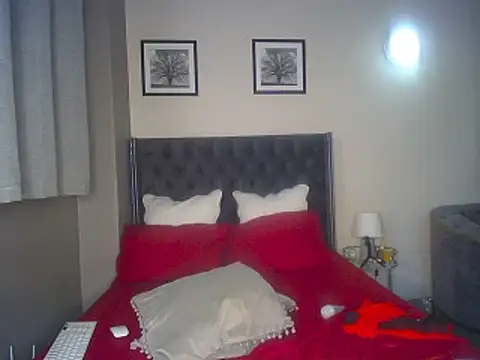 yummydoll97 online show from December 17, 2024, 6:31 pm