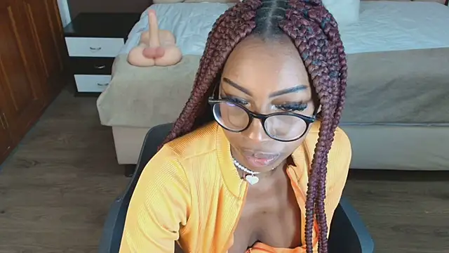 Snapshot of Raquel_jones chatting on January 20, 2025, 2:25 pm Raquel jones online show from January 20, 2025, 2:25 pm