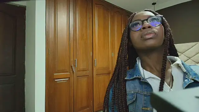 Snapshot of Raquel_jones chatting on January 28, 2025, 11:38 am Raquel jones online show from January 28, 2025, 11:38 am