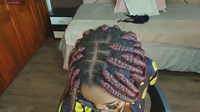 Snapshot of Raquel_jones chatting on March 2, 2025, 2:43 pm Raquel jones online show from March 2, 2025, 2:43 pm