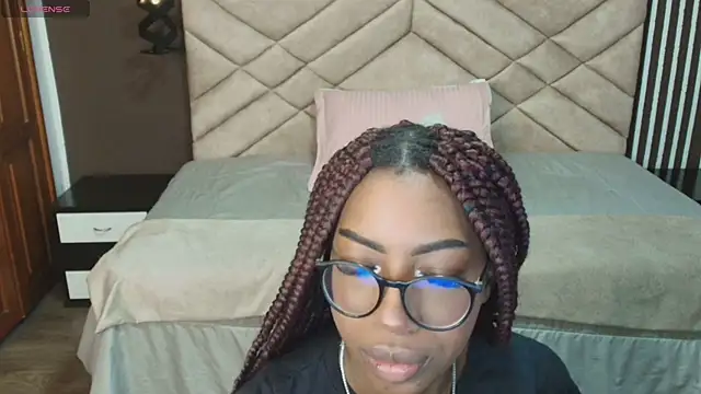 Snapshot of Raquel_jones chatting on March 3, 2025, 11:44 am Raquel jones online show from March 3, 2025, 11:44 am