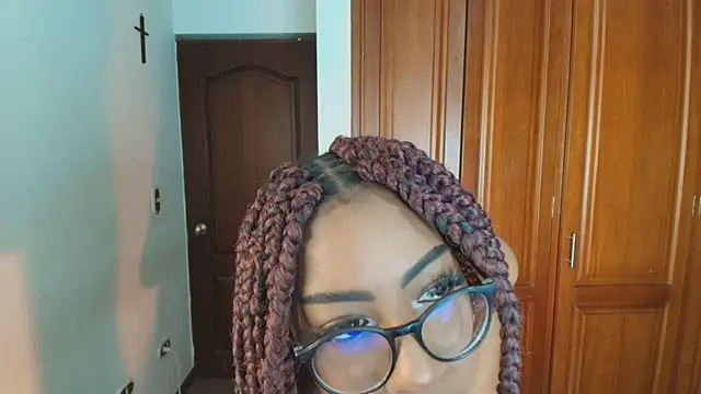 Snapshot of Raquel_jones chatting on March 22, 2025, 11:42 am Raquel jones online show from March 22, 2025, 11:42 am