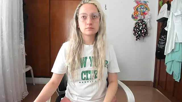 Adele johnsonn1 online show from November 11, 2025, 3:45 pm