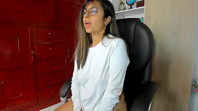 Snapshot of Isabellaa22_1 chatting on June 7, 2026, 3:27 pm Isabellaa22 1 online show from June 7, 2026, 3:27 pm
